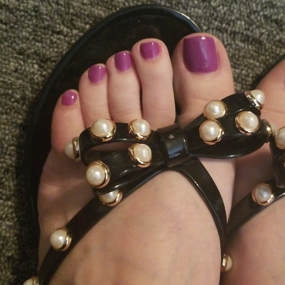 Victoria Adames Sandals in Black - Picture 4 of 8